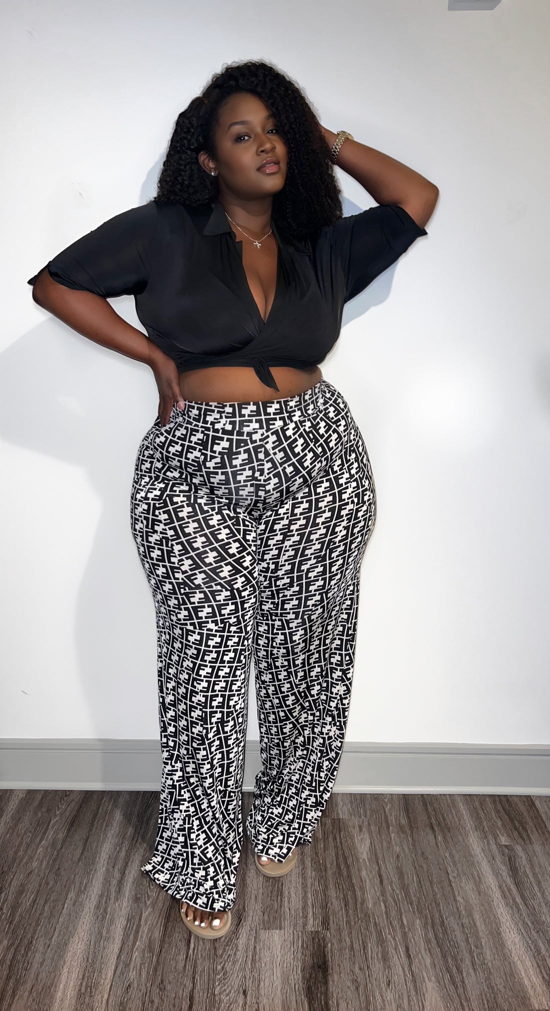 Croptop Black and White High waist Pants Set